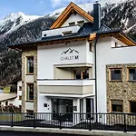 Chalet M