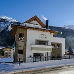 Chalet M